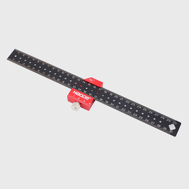 Adjustable carpenter's ruler